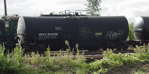 99a04018.jpg